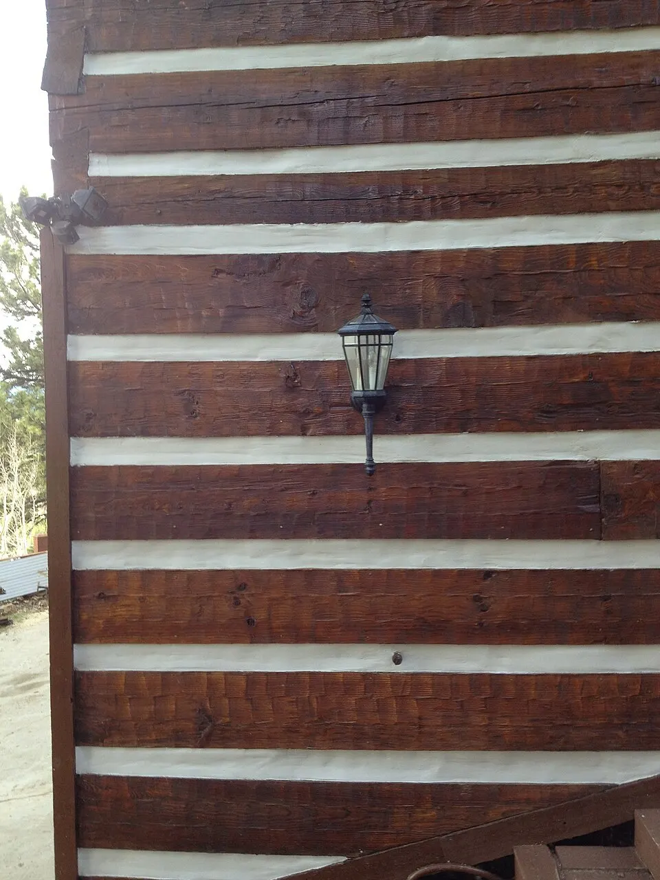 Fresh chinking on a log wall